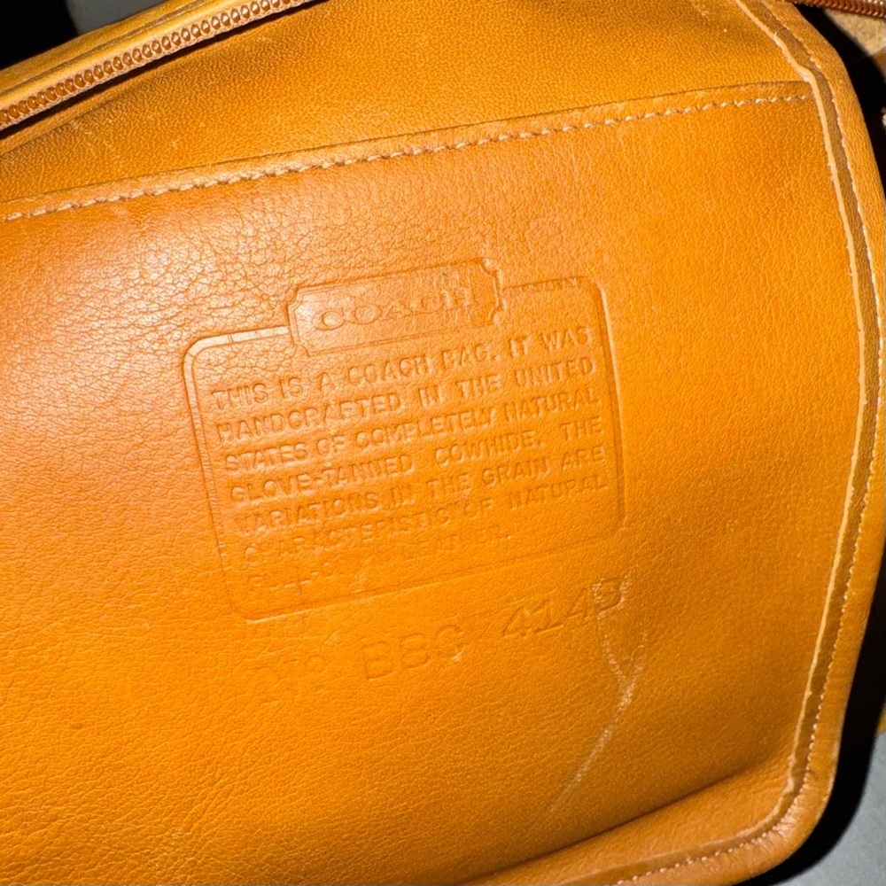 Coach Vintage 1998 Soho Mini Bucket Bag Glove-Tanned Leather - GUC - Picture 15 of 16